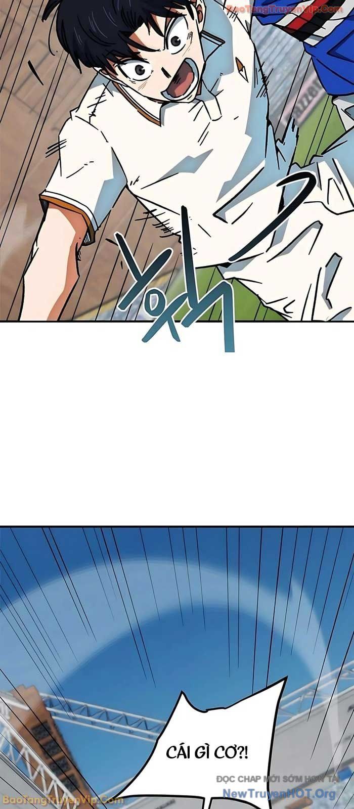 Tôi Bị Hiểu Lầm Là Siêu Sao Trên Sân Cỏ - Chapter 35 - Page 9