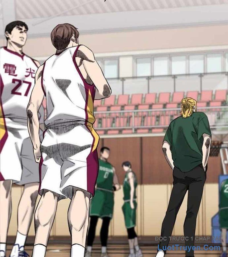Đội Bóng Rổ Trung Học - Chapter 4 - Page 239