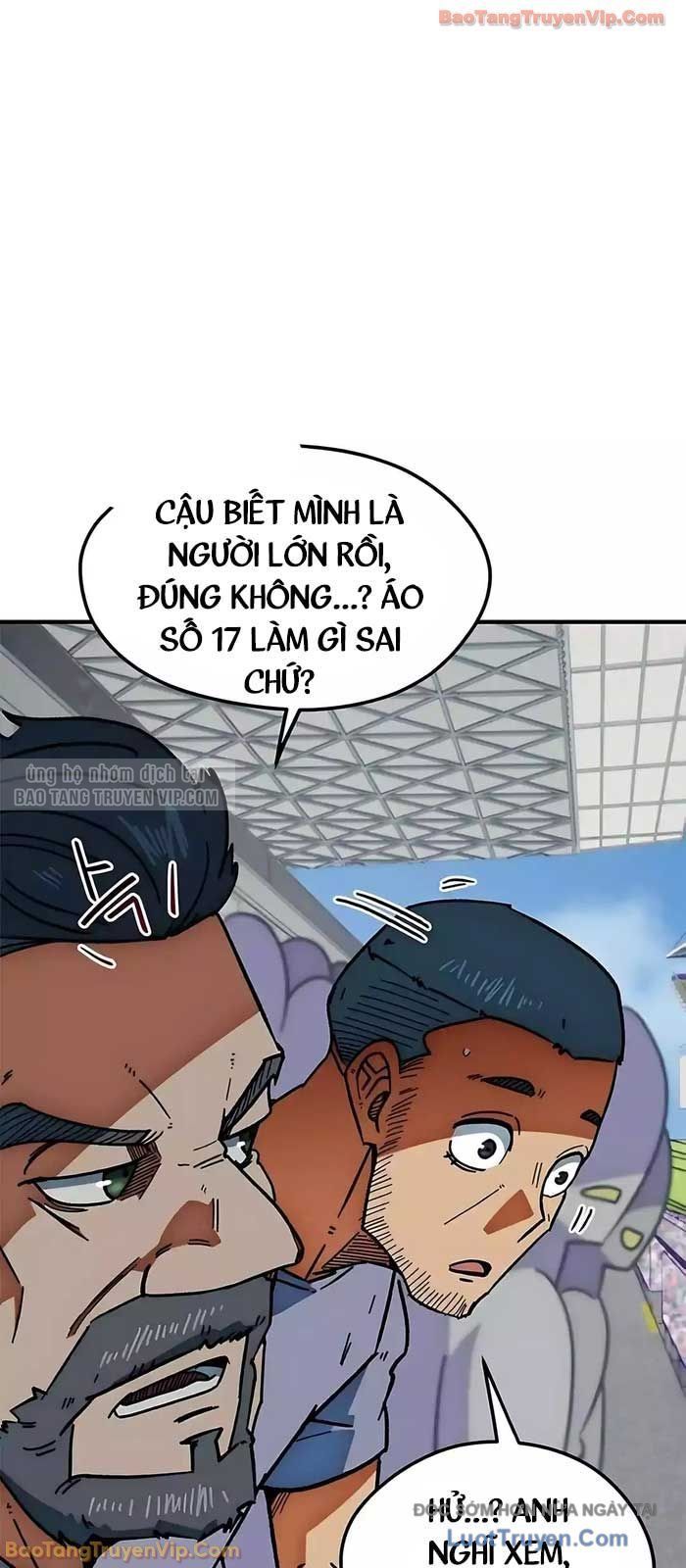 Tôi Bị Hiểu Lầm Là Siêu Sao Trên Sân Cỏ - Chapter 40 - Page 70