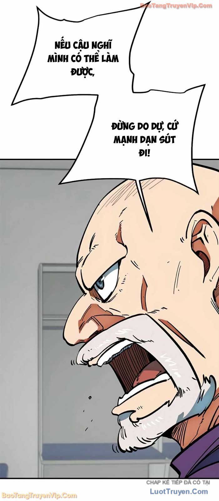 Tôi Bị Hiểu Lầm Là Siêu Sao Trên Sân Cỏ - Chapter 43 - Page 61