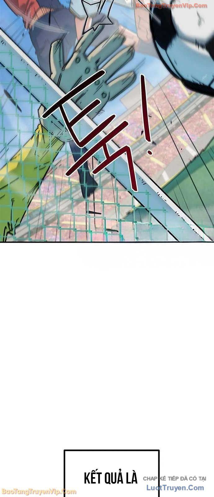 Tôi Bị Hiểu Lầm Là Siêu Sao Trên Sân Cỏ - Chapter 49 - Page 61