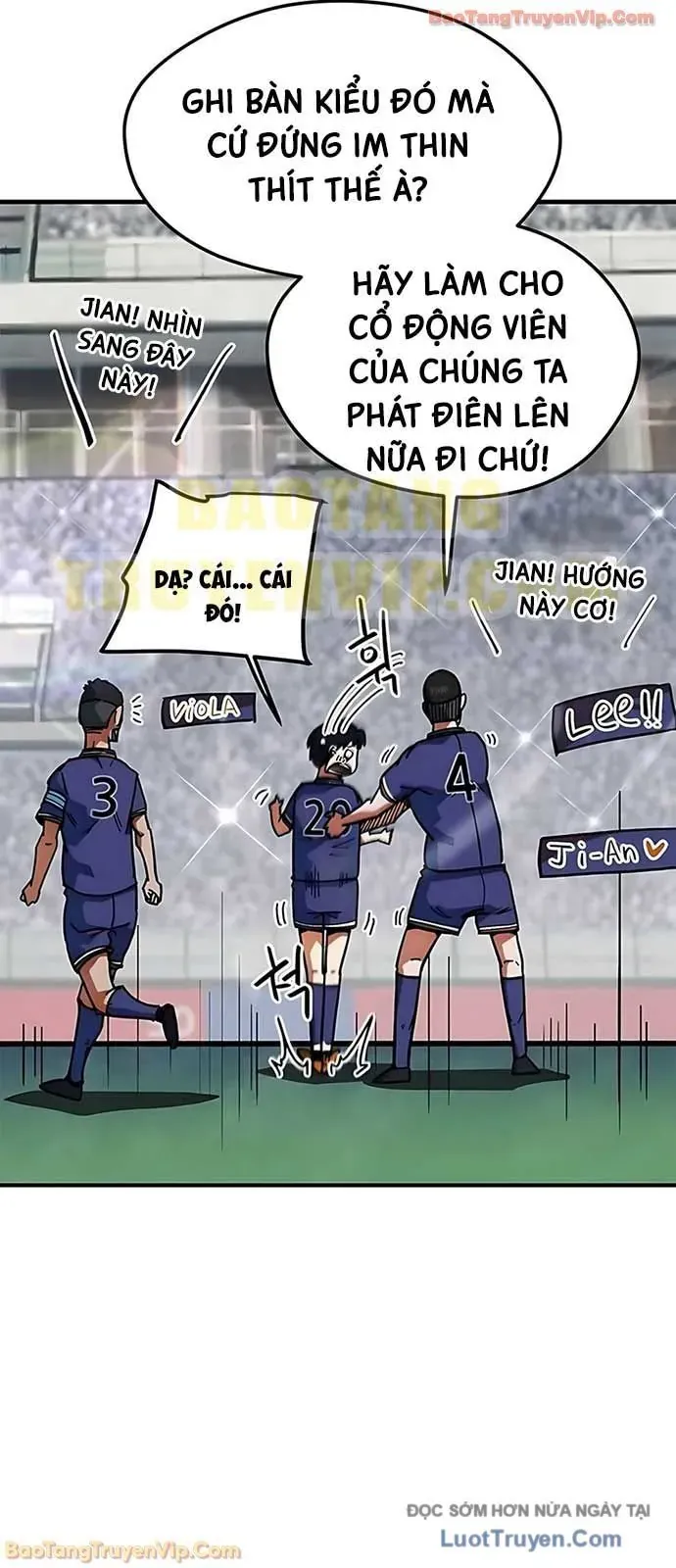 Tôi Bị Hiểu Lầm Là Siêu Sao Trên Sân Cỏ - Chapter 52 - Page 32