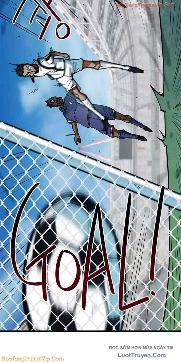 Tôi Bị Hiểu Lầm Là Siêu Sao Trên Sân Cỏ - Chapter 53 - Page 60