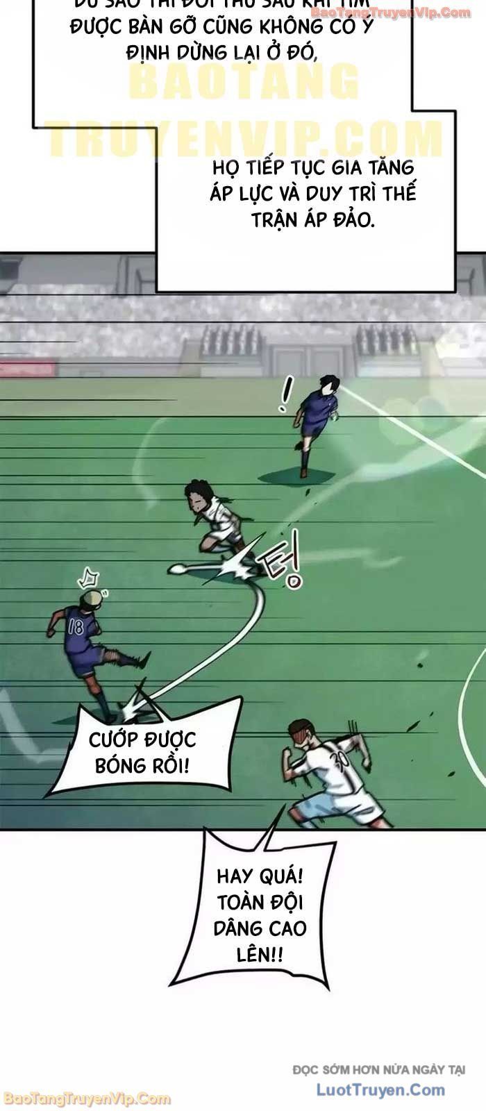 Tôi Bị Hiểu Lầm Là Siêu Sao Trên Sân Cỏ - Chapter 53 - Page 67