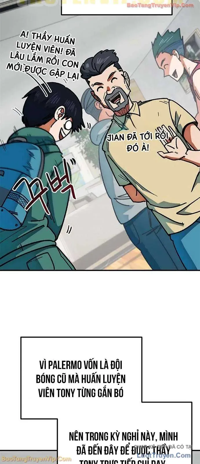 Tôi Bị Hiểu Lầm Là Siêu Sao Trên Sân Cỏ - Chapter 56 - Page 63